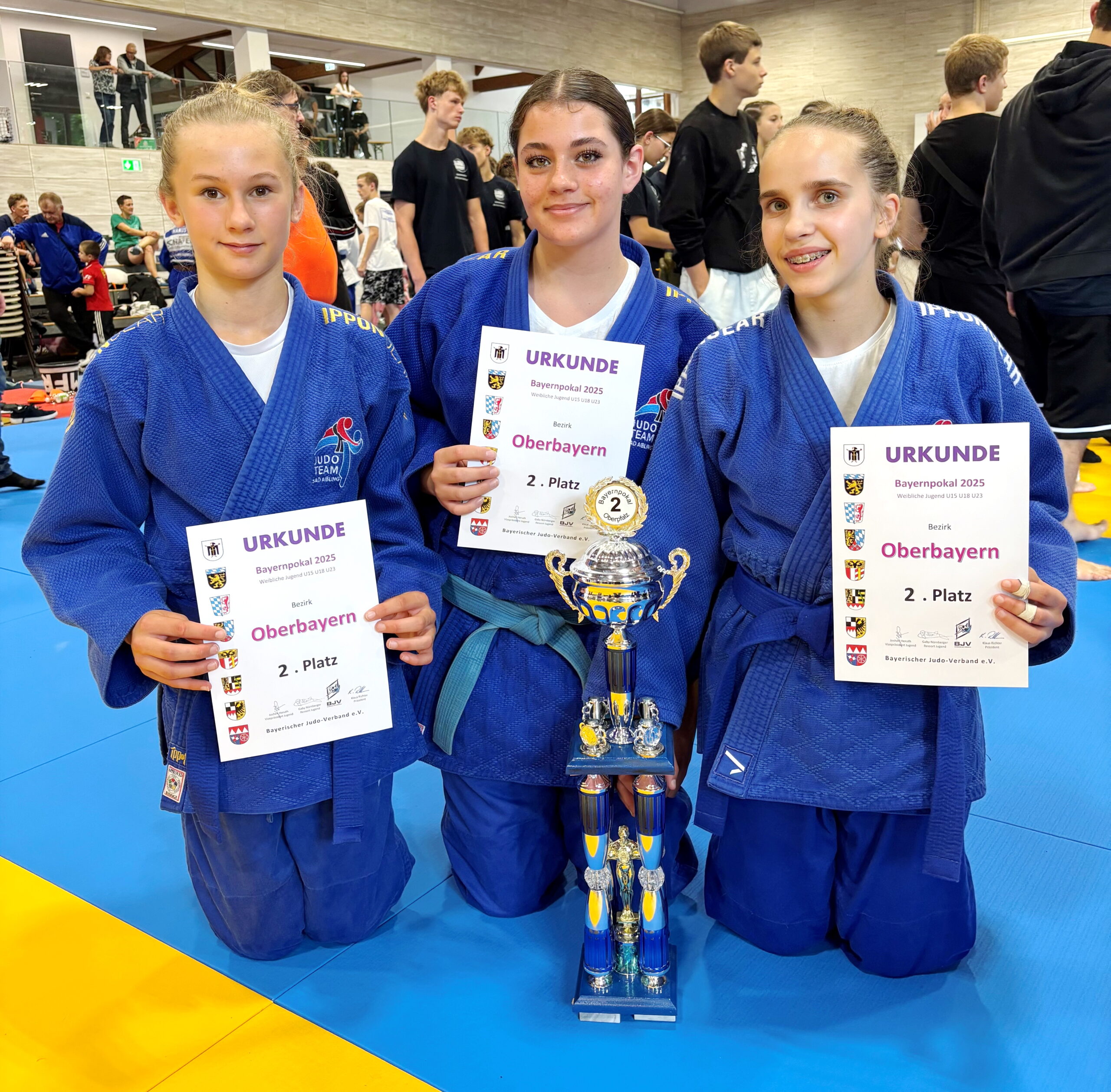 Die erfolgreichen U15 Kämpferinnen - Luise Wachtel, Fiona Nowak und Nora Skrynecki