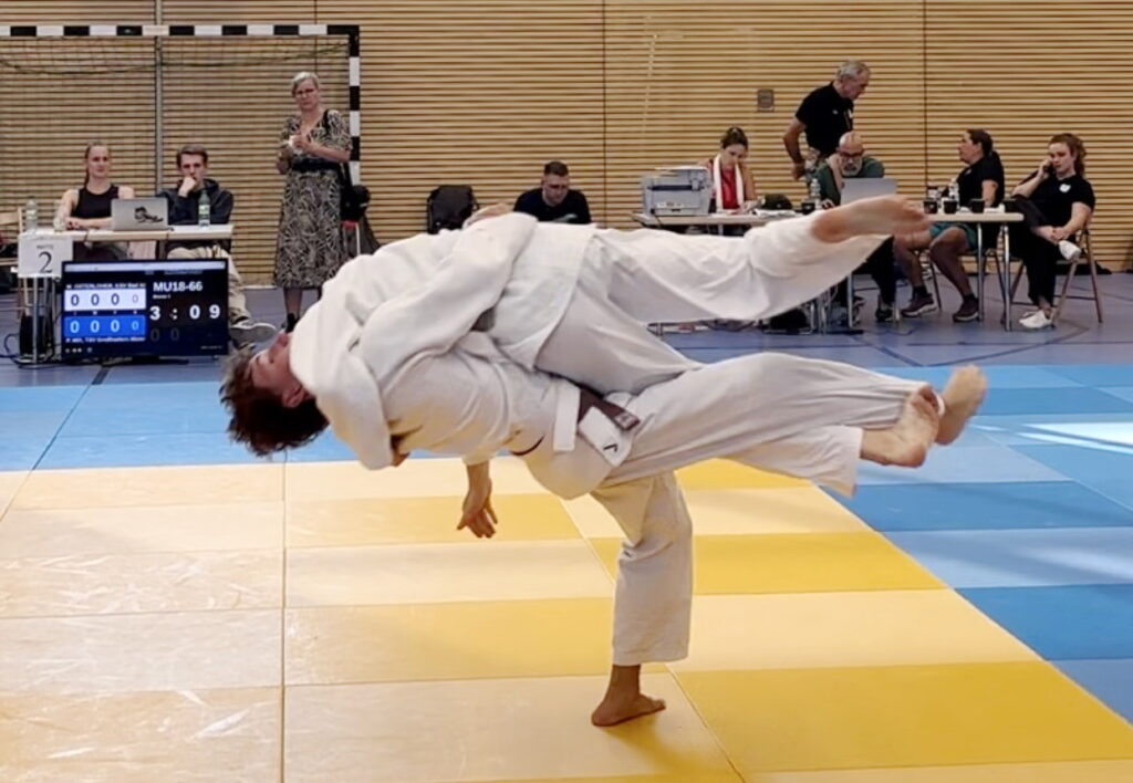 Osterloher siegt mit einem krachenden Ausheber