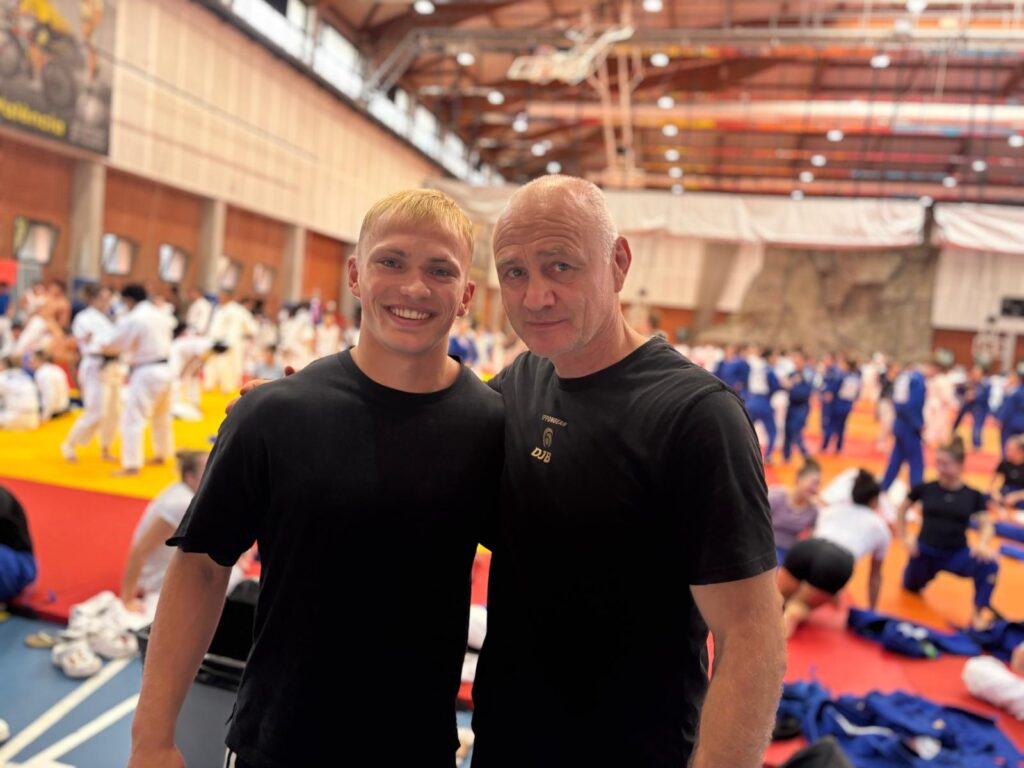 Patrick Weisser, links, mit Nationaltrainer u. Olympiasieger Udo Quellmalz beim internationalen Trainingscamp in Valencia, Spanien - Bild KSV BA