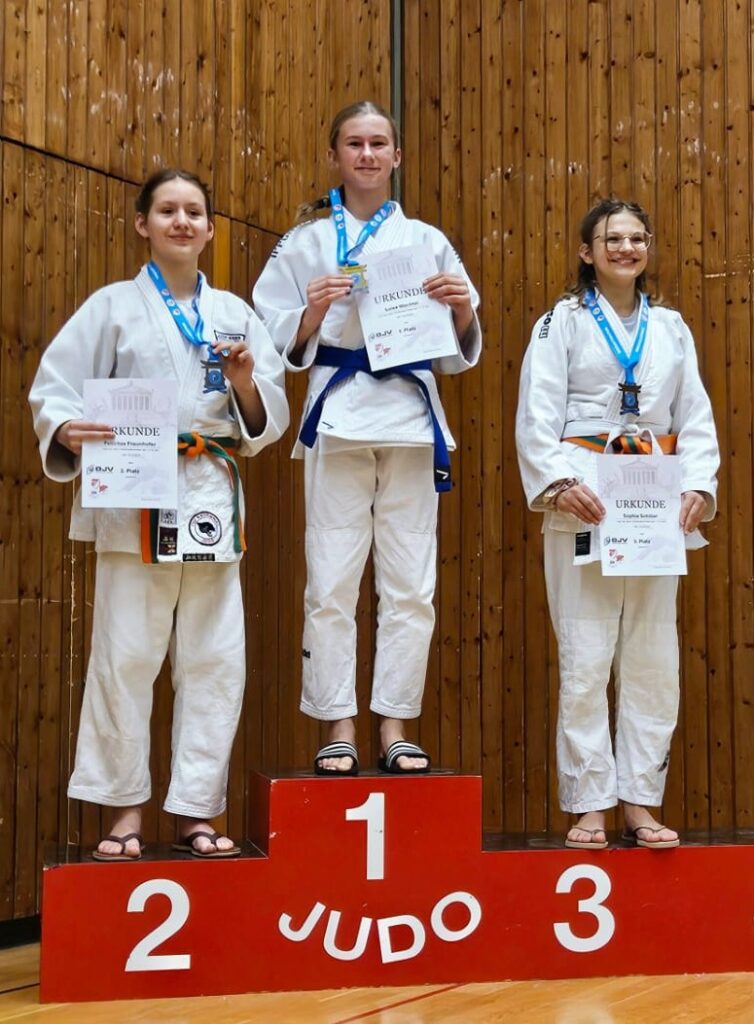 Luise Wachtel siegt in Neutraubling beim Walhalla-Pokal