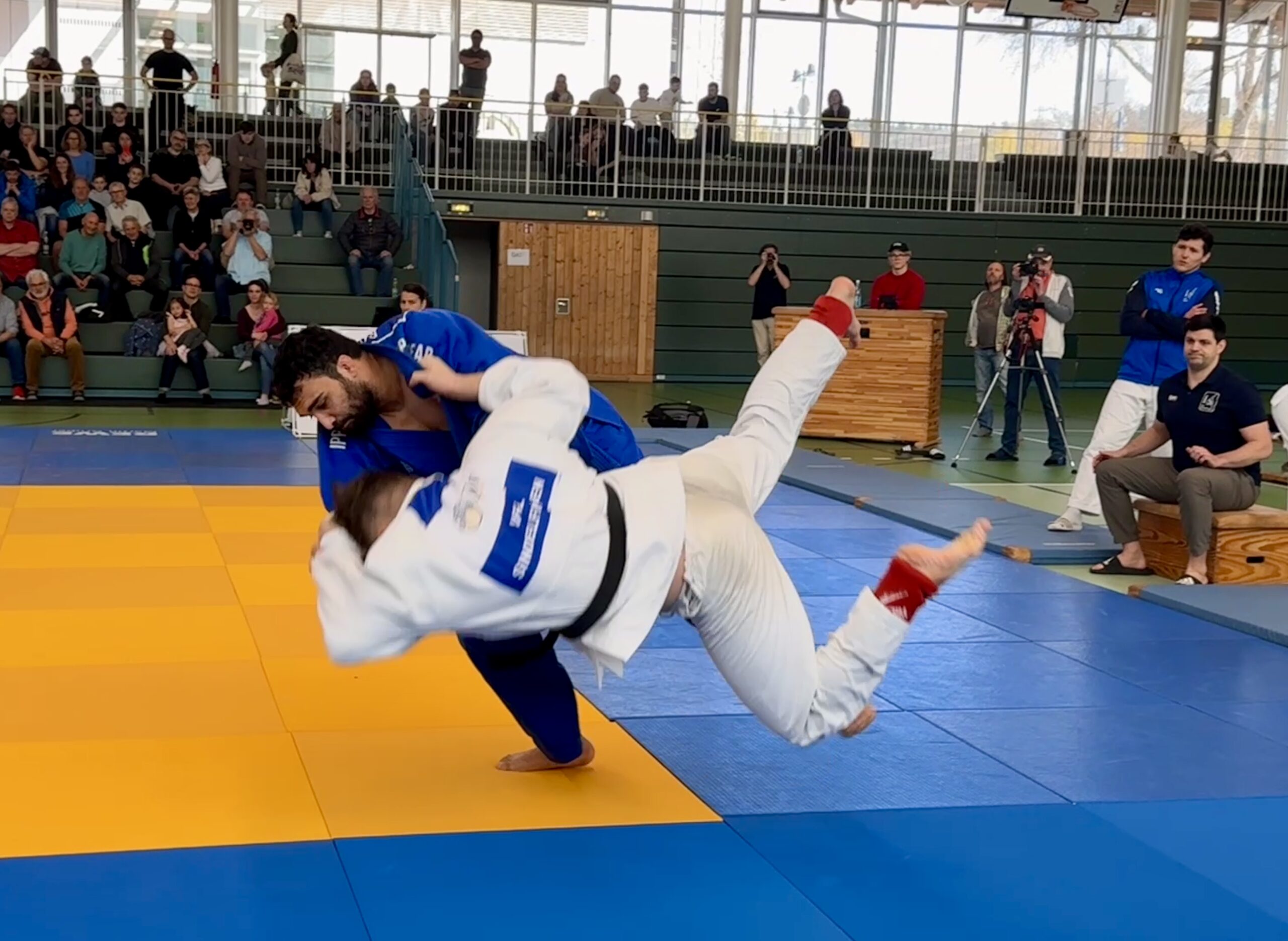 Mohamed-Montassar Rouahi mit einem fulminanten Wurf