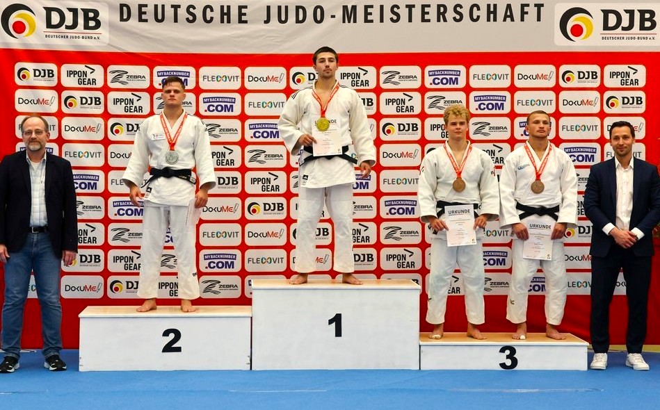 Platz 3 und Bronze bis 66 kg für Patrick Weisser, rechts in Duisburg_Foto_Falk_Scherf