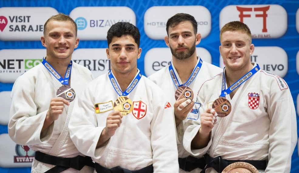 Patrick Weisser, links, holt Silber beim European Open in Sarajevo, Bild EJU