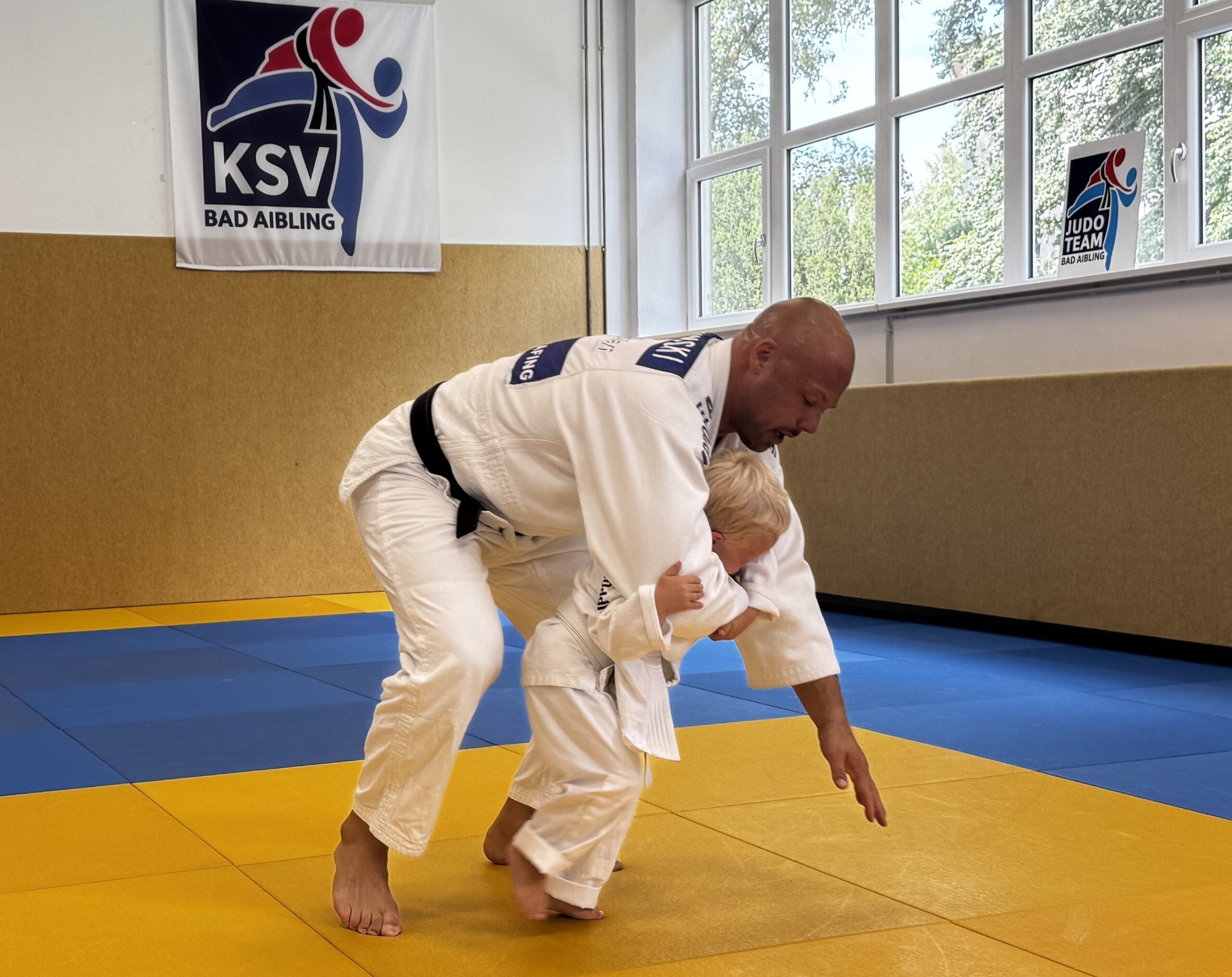 Stark dank Judo - Klein wirft Groß